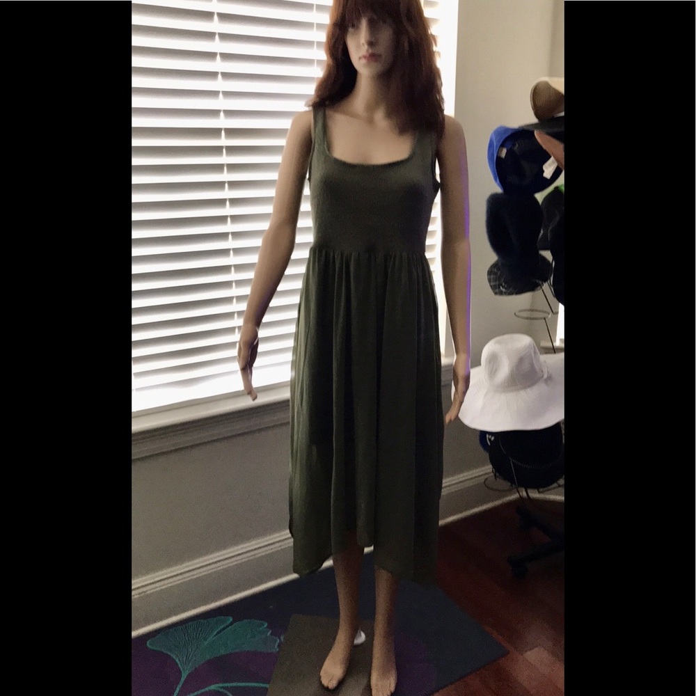 Used dress woman size medium perfect condition